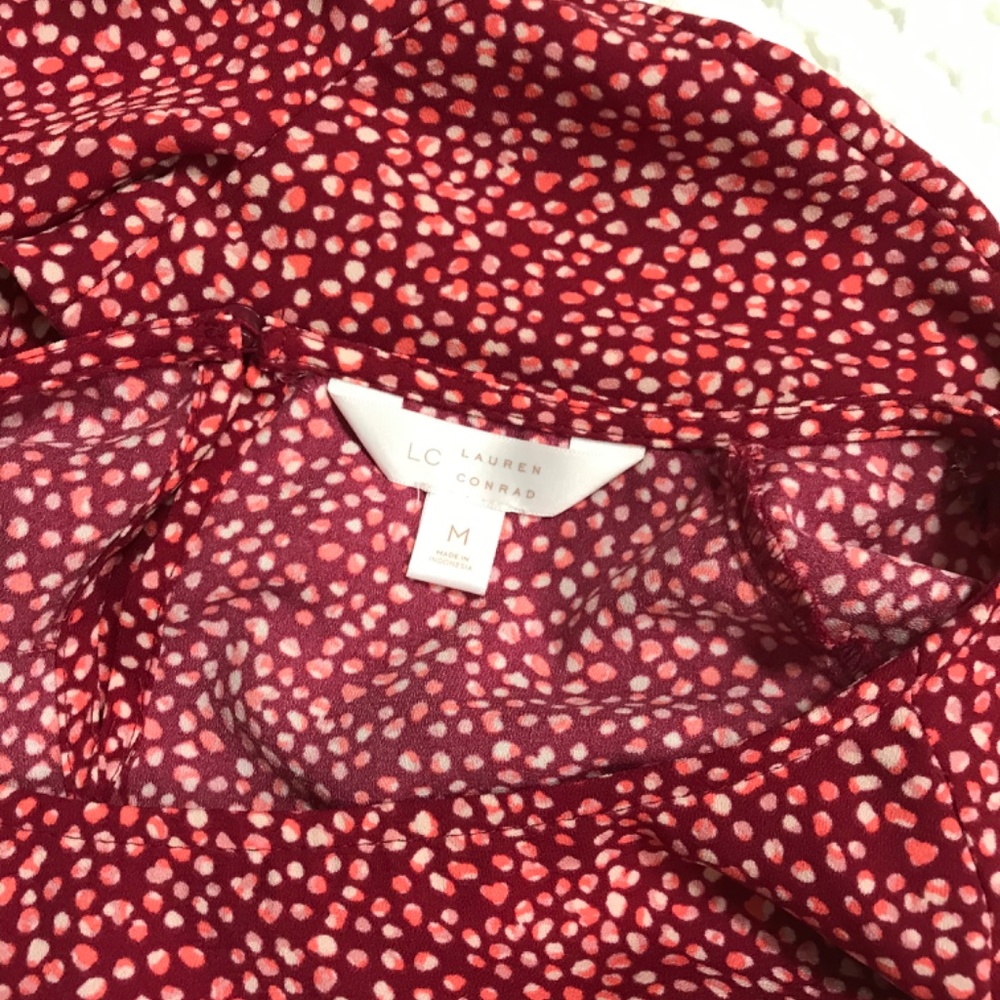 Lauren Conrad red print bell sleeve high/low top - Picture 8 of 8